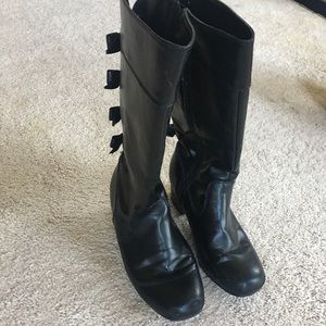 Girls black leather boots w/ bows